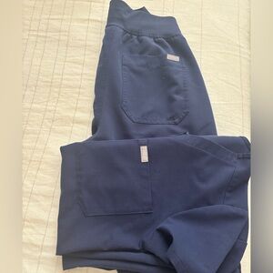 Figs Navy Blue Set Yola skinny pants and Catarina top